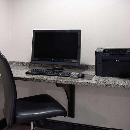 וויליאמסוויל La Quinta Inn By Wyndham Buffalo Airport מראה חיצוני תמונה