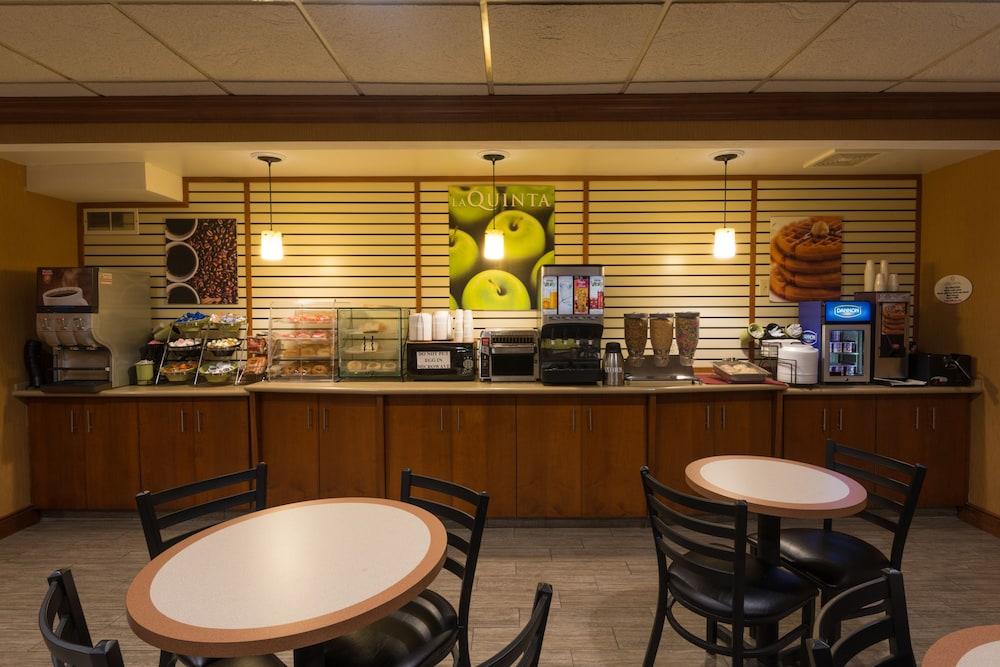 וויליאמסוויל La Quinta Inn By Wyndham Buffalo Airport מראה חיצוני תמונה