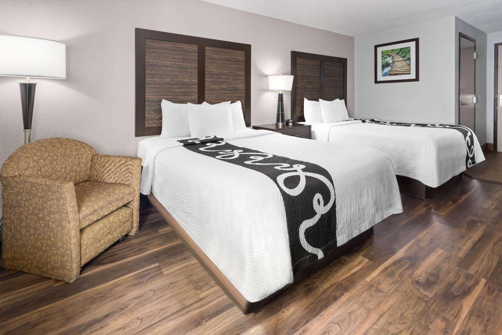 וויליאמסוויל La Quinta Inn By Wyndham Buffalo Airport מראה חיצוני תמונה