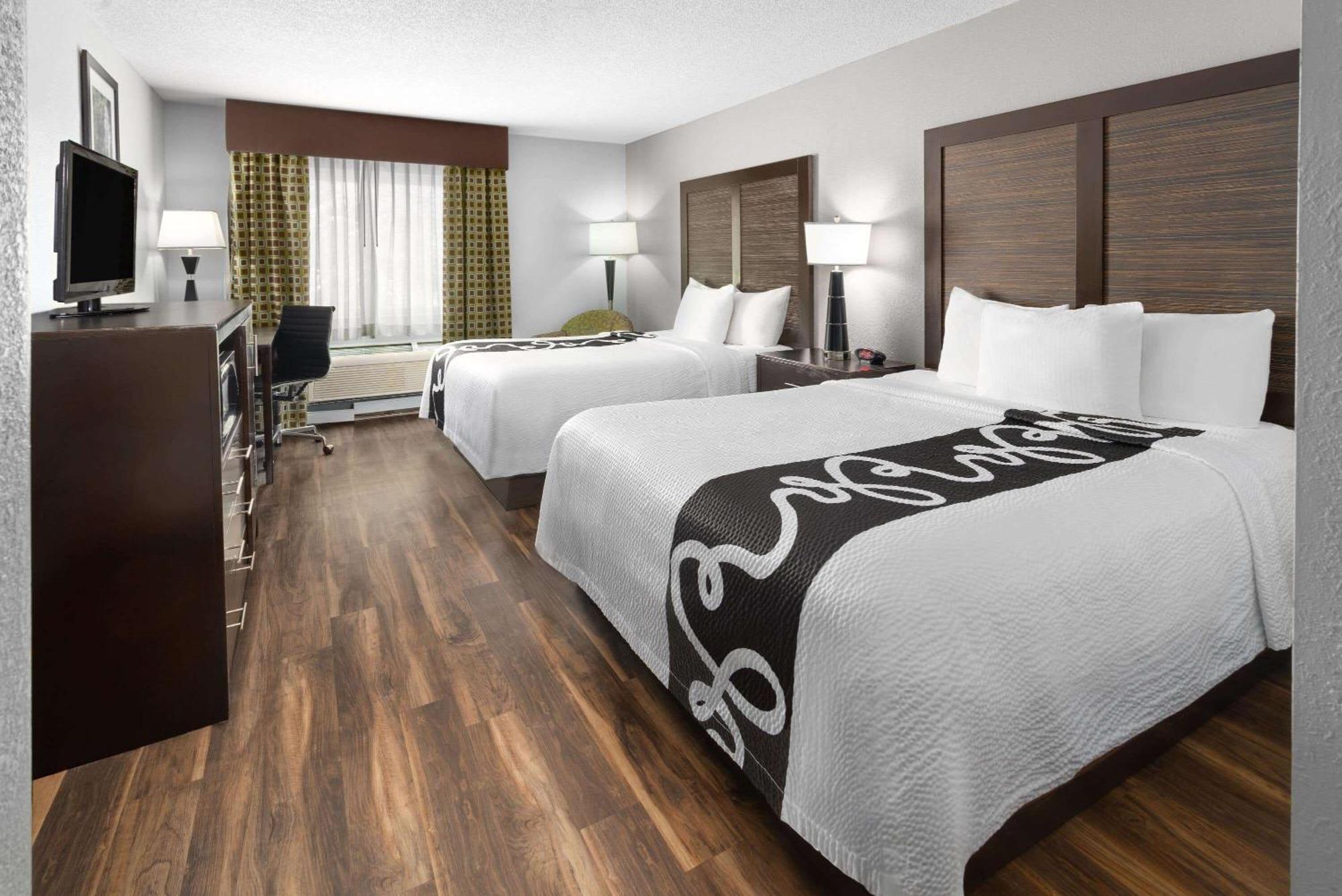 וויליאמסוויל La Quinta Inn By Wyndham Buffalo Airport מראה חיצוני תמונה