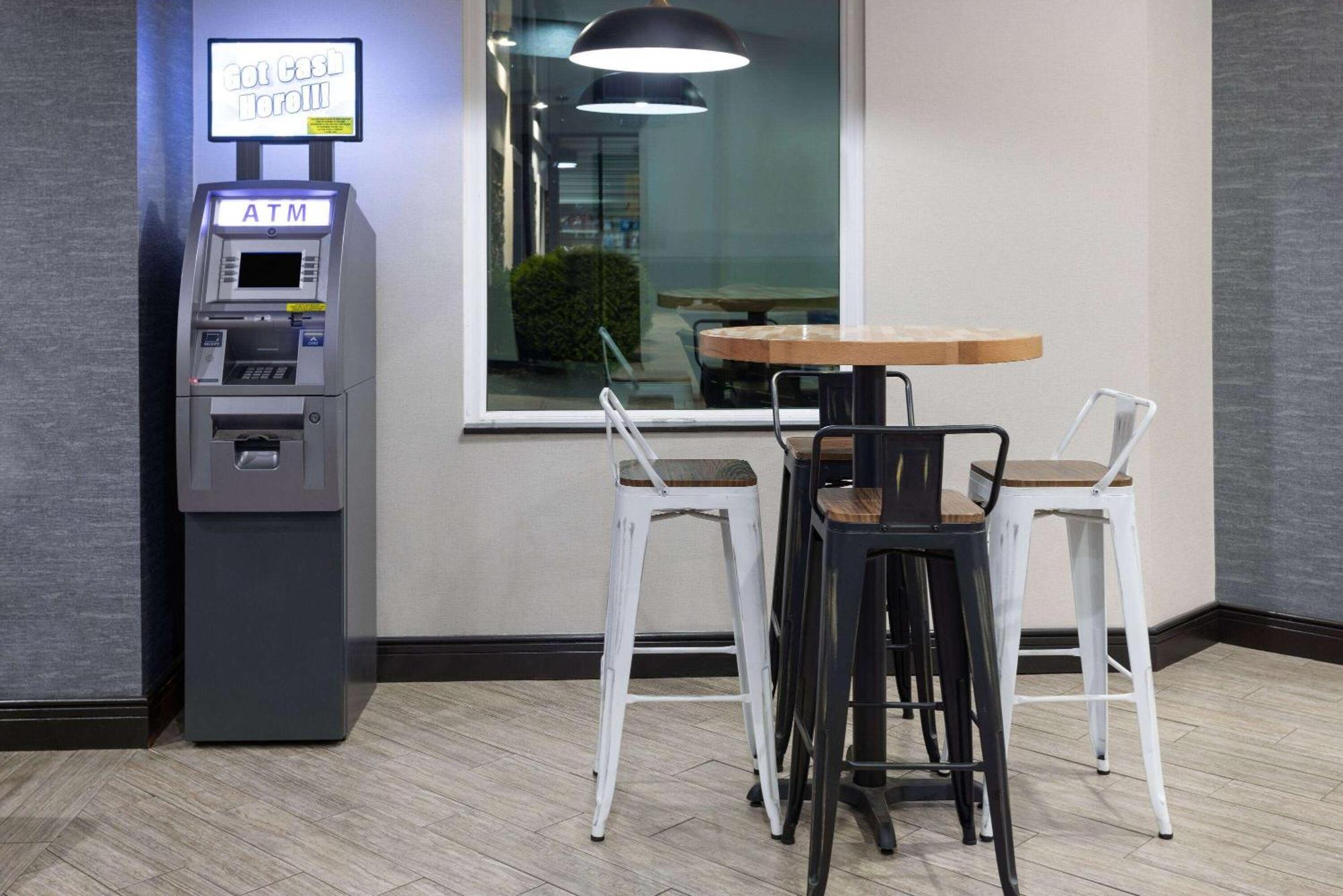 וויליאמסוויל La Quinta Inn By Wyndham Buffalo Airport מראה חיצוני תמונה