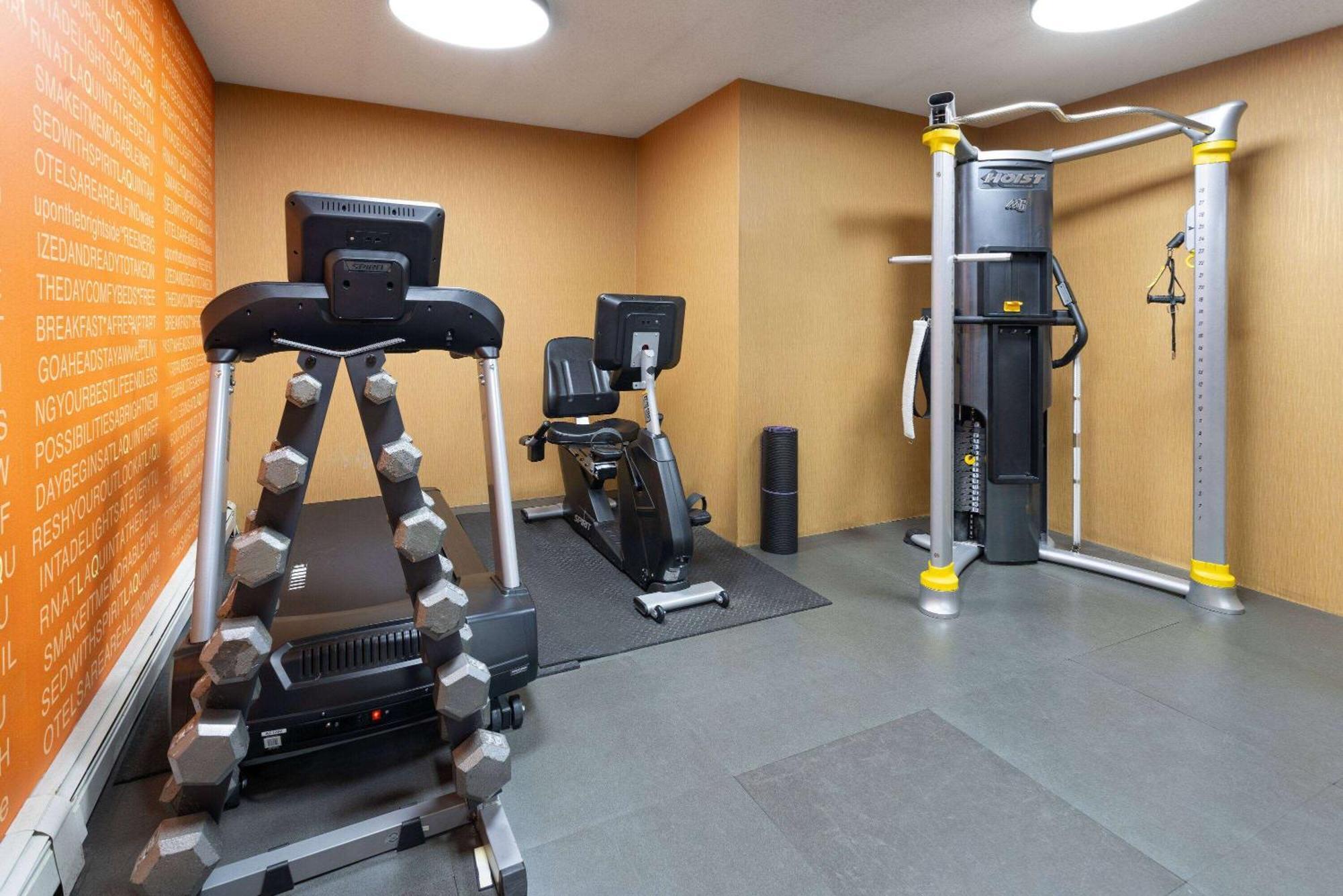 וויליאמסוויל La Quinta Inn By Wyndham Buffalo Airport מראה חיצוני תמונה
