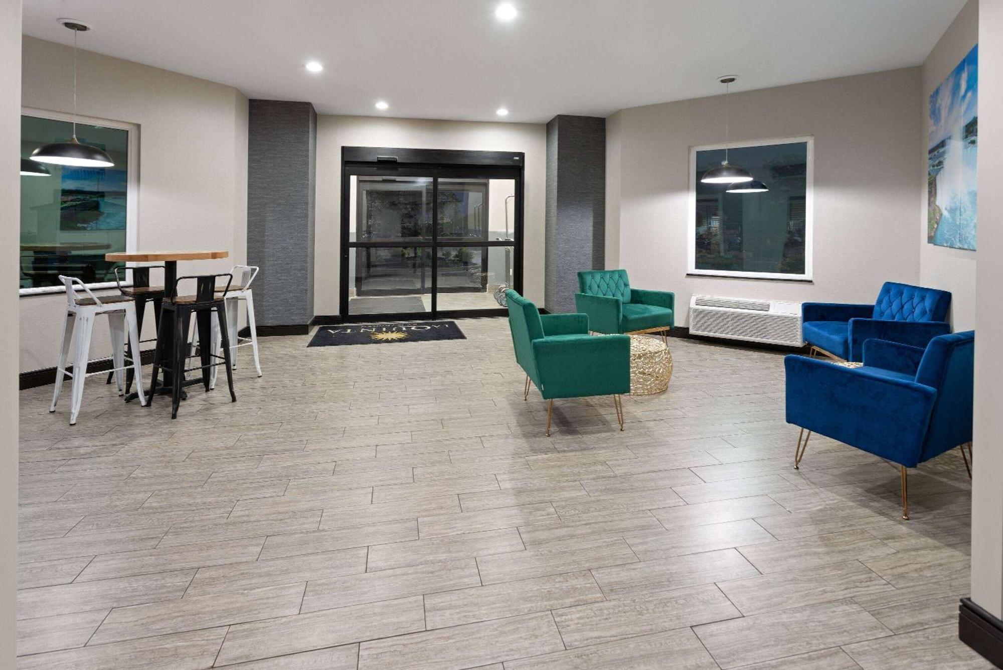 וויליאמסוויל La Quinta Inn By Wyndham Buffalo Airport מראה חיצוני תמונה